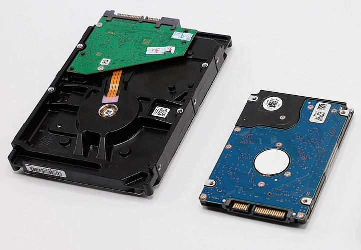 Jaki dysk wybrać do laptopa HDD czy SSD?